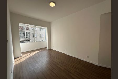 Apartamento à venda com 54m², 1 quarto e sem vagaSala
