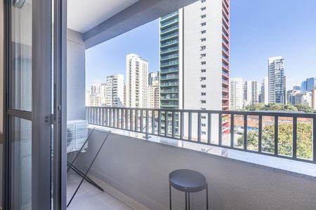 Varanda de kitnet/studio para alugar com 1 quarto, 25m² em Vila Olímpia, São Paulo