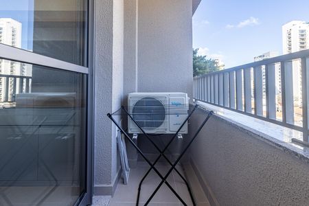 Varanda de kitnet/studio para alugar com 1 quarto, 25m² em Vila Olímpia, São Paulo