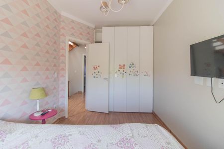 Casa à venda com 180m², 3 quartos e 4 vagas Casa à venda com 180m², 3 quartos e 4 vagasQuarto 2