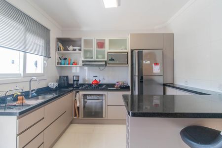 Casa à venda com 180m², 3 quartos e 4 vagas Casa à venda com 180m², 3 quartos e 4 vagasCozinha