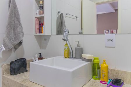 Casa à venda com 180m², 3 quartos e 4 vagas Casa à venda com 180m², 3 quartos e 4 vagasBanheiro da Suíte