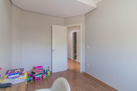 Casa à venda com 180m², 3 quartos e 4 vagas Casa à venda com 180m², 3 quartos e 4 vagasQuarto 1