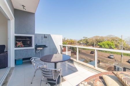 Casa à venda com 180m², 3 quartos e 4 vagas Casa à venda com 180m², 3 quartos e 4 vagasVaranda