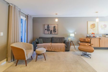 Sala de casa à venda com 3 quartos, 180m² em Ipanema, Porto Alegre