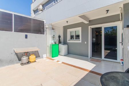 Casa à venda com 180m², 3 quartos e 4 vagas Casa à venda com 180m², 3 quartos e 4 vagasQuintal