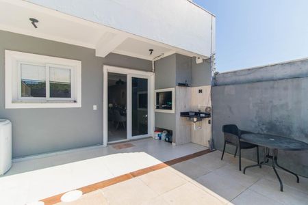 Casa à venda com 180m², 3 quartos e 4 vagas Casa à venda com 180m², 3 quartos e 4 vagasQuintal