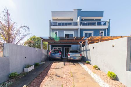 Casa à venda com 180m², 3 quartos e 4 vagas Casa à venda com 180m², 3 quartos e 4 vagasFachada