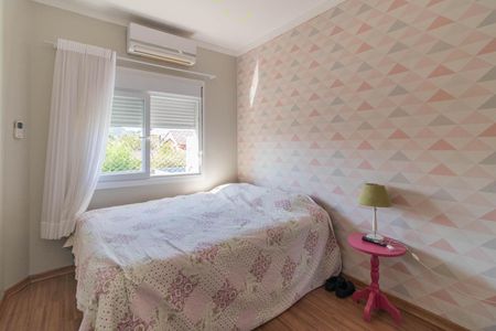 Casa à venda com 180m², 3 quartos e 4 vagas Casa à venda com 180m², 3 quartos e 4 vagasQuarto 2