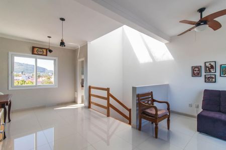 Casa à venda com 180m², 3 quartos e 4 vagas Casa à venda com 180m², 3 quartos e 4 vagasSala 2