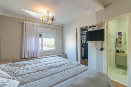 Casa à venda com 180m², 3 quartos e 4 vagas Casa à venda com 180m², 3 quartos e 4 vagasSuíte