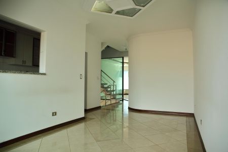 Casa à venda com 322m², 3 quartos e 3 vagasSala 2