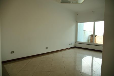 Casa à venda com 322m², 3 quartos e 3 vagasSala 2