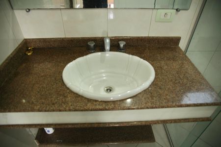 Casa à venda com 322m², 3 quartos e 3 vagasBanheiro da Suíte 2