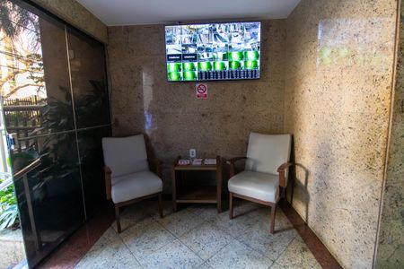 Apartamento à venda com 72m², 2 quartos e 1 vaga Apartamento à venda com 72m², 2 quartos e 1 vagaPortaria