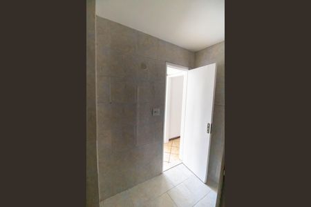 Apartamento à venda com 72m², 2 quartos e 1 vaga Apartamento à venda com 72m², 2 quartos e 1 vagaBanheiro