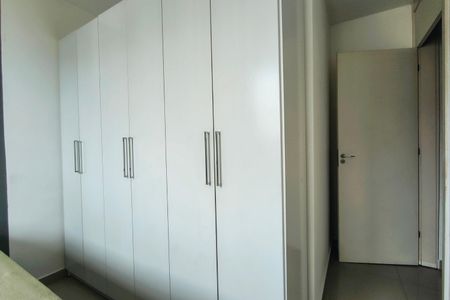 Apartamento à venda com 55m², 2 quartos e 1 vagaQuarto 2 - Armários