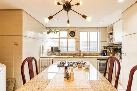 Apartamento à venda com 115m², 3 quartos e sem vagaCozinha