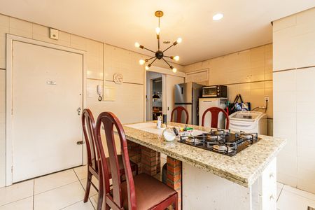 Apartamento à venda com 115m², 3 quartos e sem vagaCozinha