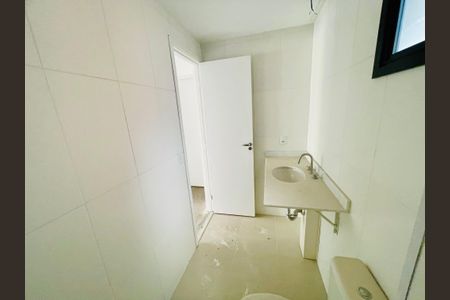 Apartamento à venda com 89m², 2 quartos e 1 vaga Apartamento à venda com 89m², 2 quartos e 1 vagaBanheiro da Suíte