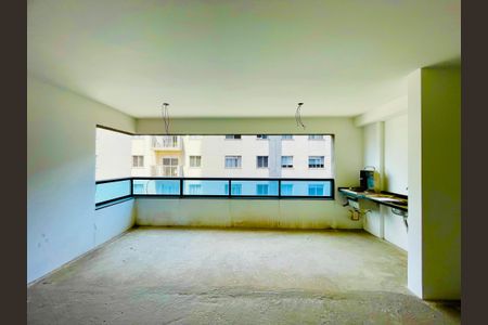 Apartamento à venda com 89m², 2 quartos e 1 vaga Apartamento à venda com 89m², 2 quartos e 1 vagaVaranda