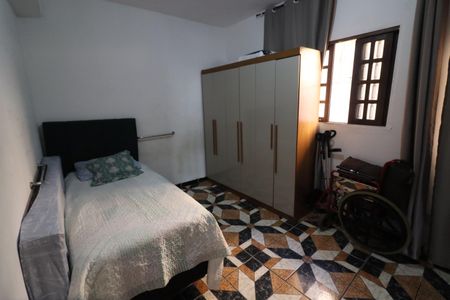 Casa à venda com 293m², 6 quartos e 1 vagaQuarto 4