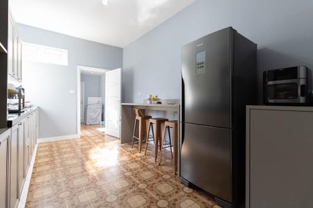 Casa à venda com 250m², 3 quartos e 3 vagasCozinha 