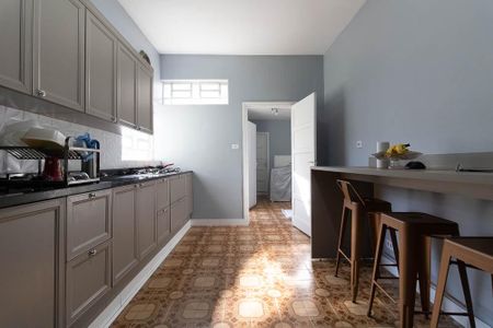 Casa à venda com 250m², 3 quartos e 3 vagasCozinha 