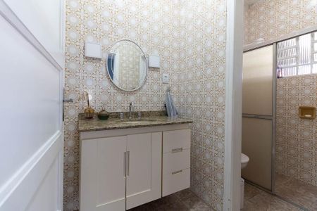 Casa à venda com 250m², 3 quartos e 3 vagasBanheiro 1