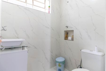 Casa à venda com 250m², 3 quartos e 3 vagasBanheiro 3