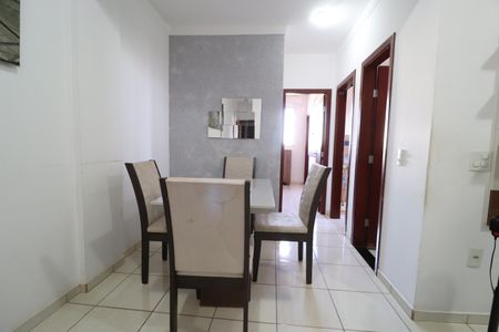 Sala de apartamento para alugar com 2 quartos, 56m² em Laranjeiras, Uberlândia