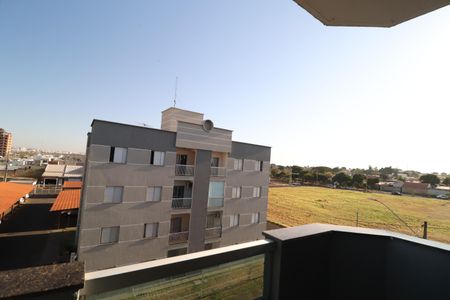 Sacada de apartamento para alugar com 2 quartos, 56m² em Laranjeiras, Uberlândia