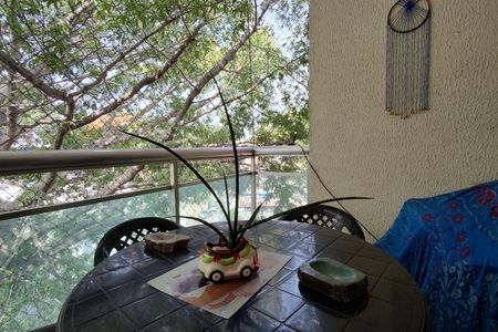 Apartamento para alugar com 182m², 3 quartos e 1 vagaVaranda