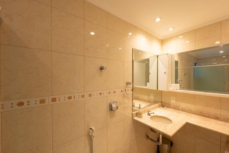 Apartamento à venda com 59m², 2 quartos e 1 vagaBanheiro Social