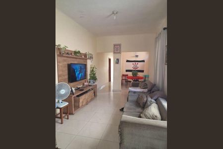 Casa à venda com 3 quartos, 200m² em Parque Imperial, São Paulo