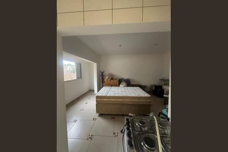 Casa à venda com 4 quartos, 214m² em Mirandópolis, São Paulo