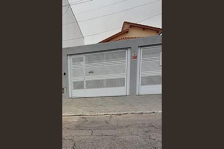 Casa à venda com 226m², 3 quartos e 4 vagas