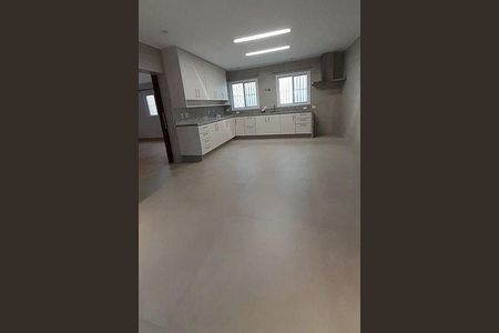Casa à venda com 226m², 3 quartos e 4 vagas