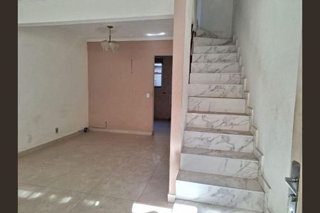 Casa à venda com 2 quartos, 93m² em Vila Nilo, São Paulo