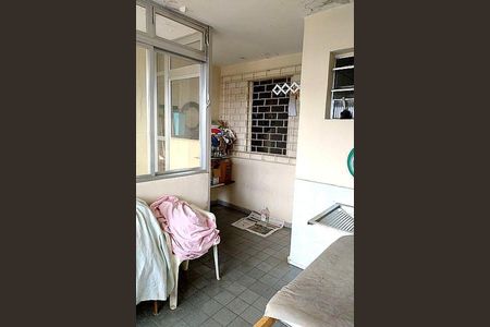 Casa à venda com 4 quartos, 250m² em Vila Monumento, São Paulo