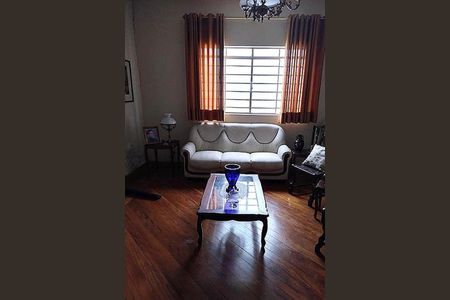 Casa à venda com 4 quartos, 250m² em Vila Monumento, São Paulo