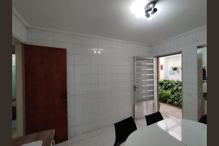 Casa à venda com 173m², 3 quartos e 2 vagas Casa à venda com 173m², 3 quartos e 2 vagasCozinha - Torneira