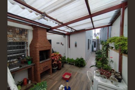 Casa à venda com 173m², 3 quartos e 2 vagas Casa à venda com 173m², 3 quartos e 2 vagasQuintal