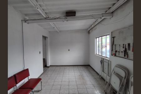 Casa à venda com 173m², 3 quartos e 2 vagas Casa à venda com 173m², 3 quartos e 2 vagasGalpão