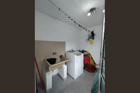 Casa à venda com 173m², 3 quartos e 2 vagas Casa à venda com 173m², 3 quartos e 2 vagasÁrea de Serviço