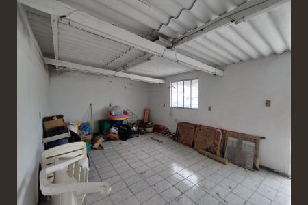 Casa à venda com 173m², 3 quartos e 2 vagas Casa à venda com 173m², 3 quartos e 2 vagasGalpão