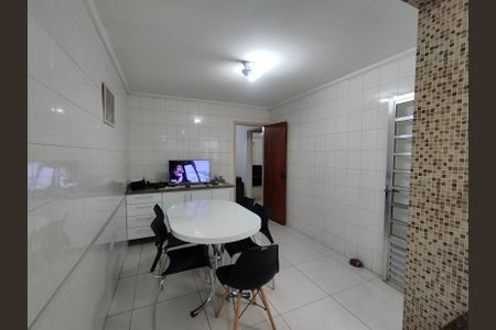 Casa à venda com 173m², 3 quartos e 2 vagas Casa à venda com 173m², 3 quartos e 2 vagasCozinha - Armários