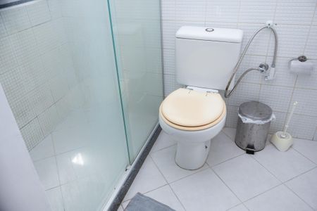 Banheiro da Suíte de apartamento para alugar com 1 quarto, 39m² em Brotas, Salvador