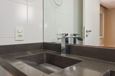 Apartamento para alugar com 80m², 2 quartos e 1 vagaBanheiro da Suíte