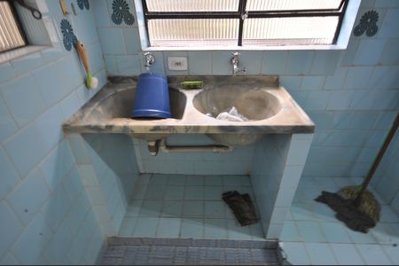 Casa à venda com 100m², 4 quartos e 2 vagasÁrea de serviço